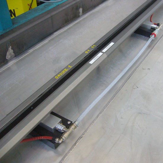 RAILMAG - Rigid Rail Magnetic Attachment for seam welding